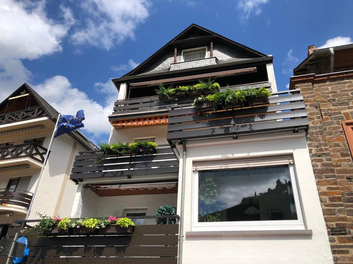 Ferienwohnungen Haus zur Linde Cochem Exterior foto