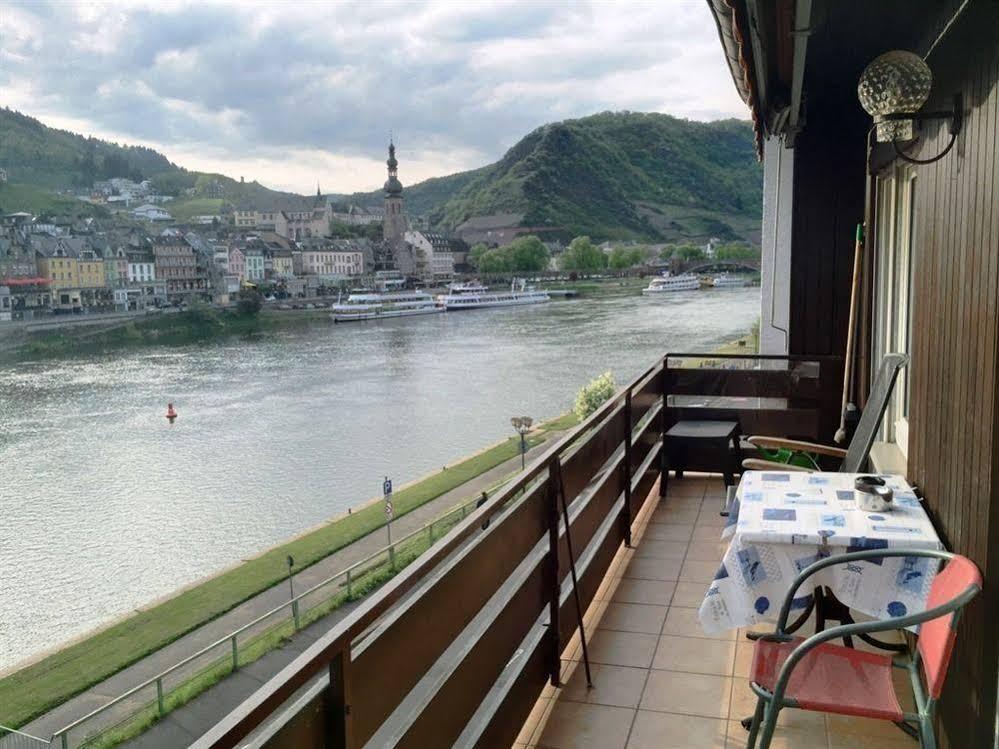 Ferienwohnungen Haus zur Linde Cochem Exterior foto