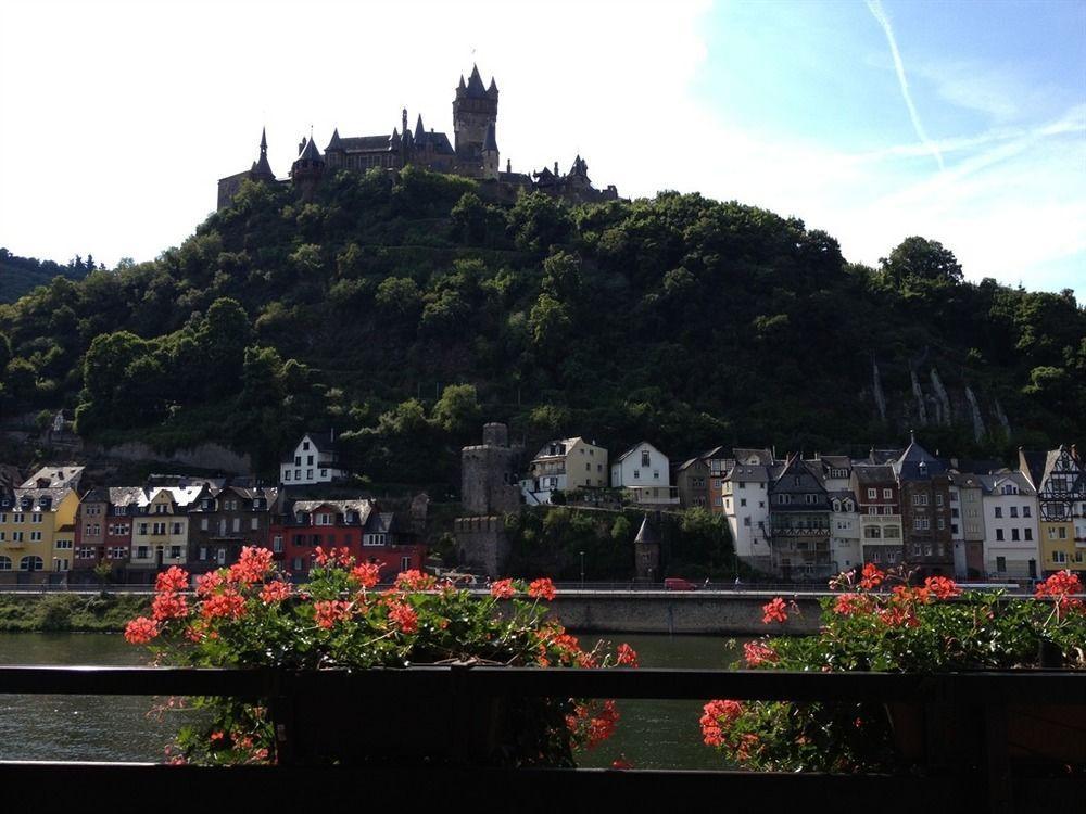 Ferienwohnungen Haus zur Linde Cochem Exterior foto